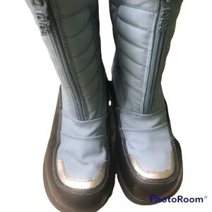 Girls snow boots size 12